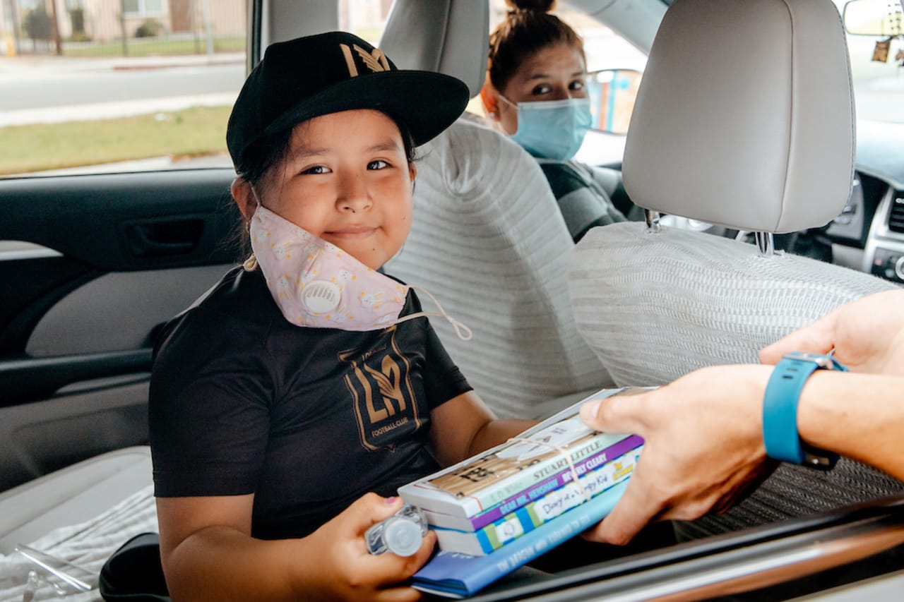 Book Drive Presented By University Of Phoenix - https://la-mp7static.mlsdigital.net/elfinderimages/Graphics/Community/Events/200805_UoPX_BookDrive/200805_BookDrive_IB_27-7.jpg